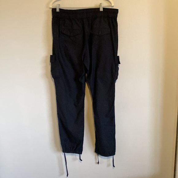 NWT Back Sateen Cargo Pants
JOHN ELLIOTT - Picture 7 of 7